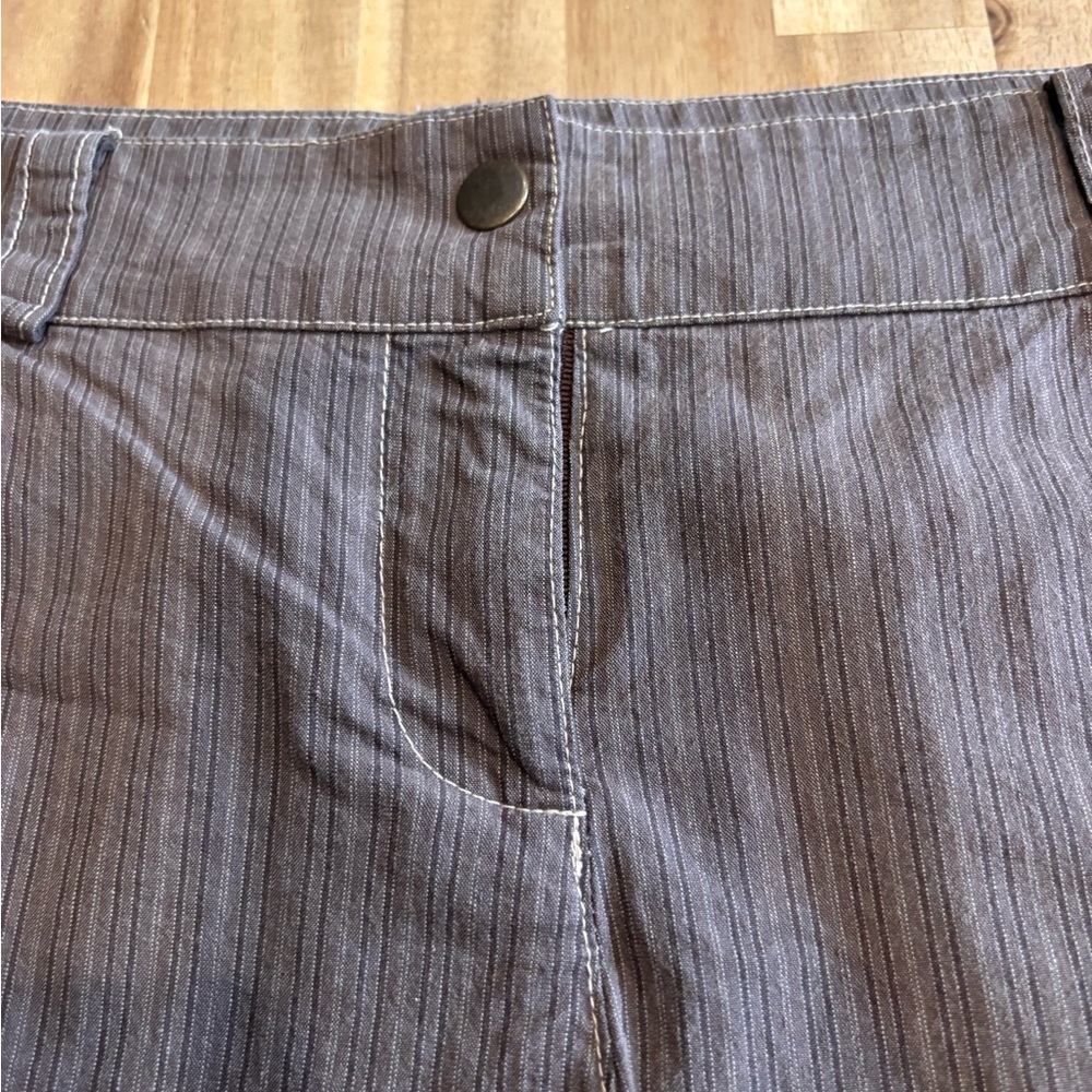 Bailey 44 Gray Women's Shorts - Picture 6 of 9